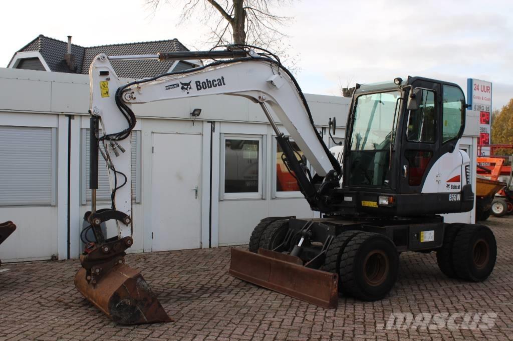 Bobcat E 55 W Escavadoras de rodas