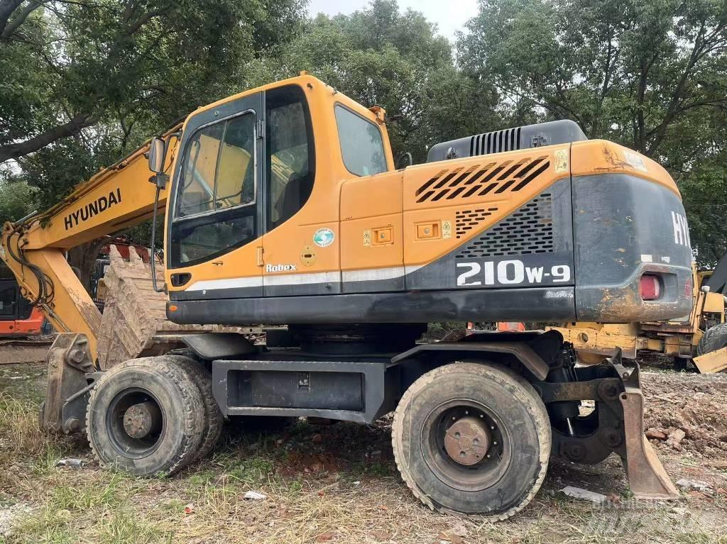 Hyundai R210W-9 Escavadoras de rodas