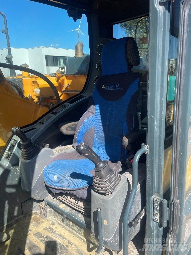 Hyundai HX 235 Escavadoras de rastos