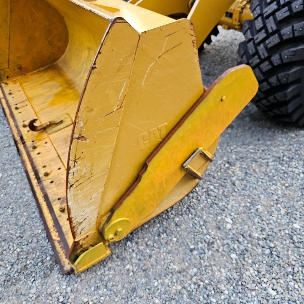 CAT 910M Pás carregadoras de rodas