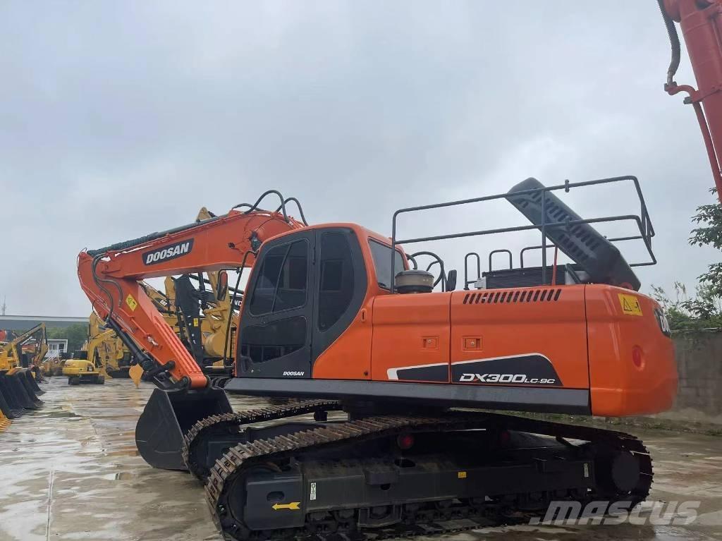 Doosan DX 300 LC Escavadoras de rastos