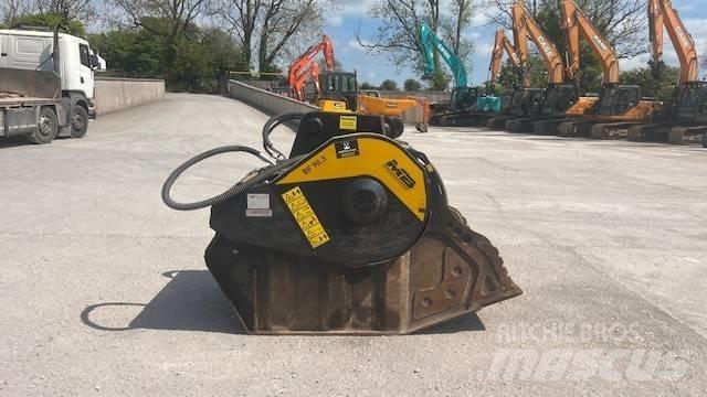 MB Crusher BF 90.3 Baldes britadores
