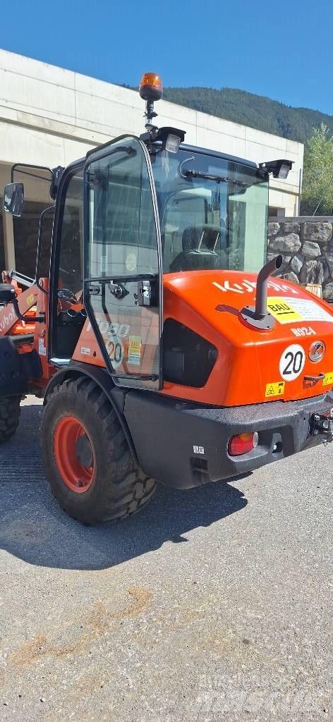 Kubota R 090 Pás carregadoras de rodas