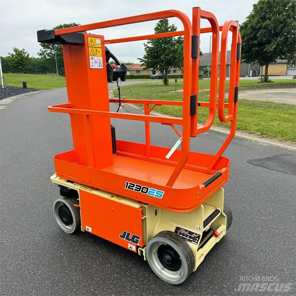 JLG 1230 ES Plataformas de Mastro Vertical