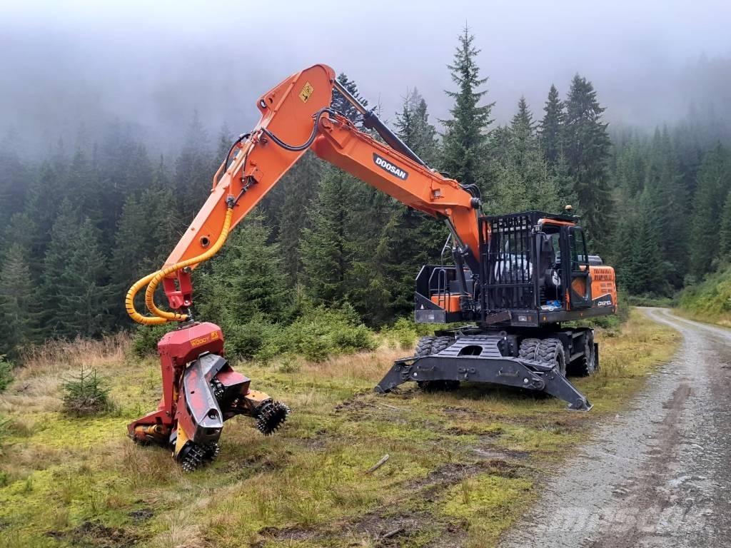 Doosan DX 210 W Escavadoras florestais