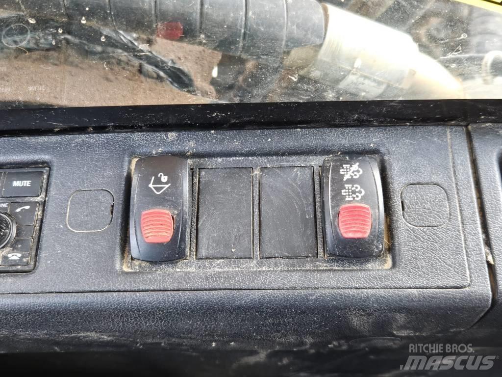 Hyundai HX 220 L Escavadoras de rastos