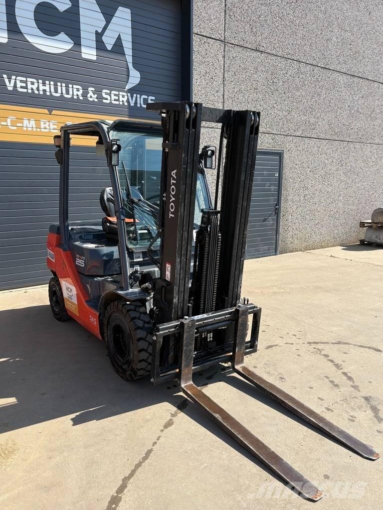 Toyota 8 FDF 25 Empilhadores Diesel