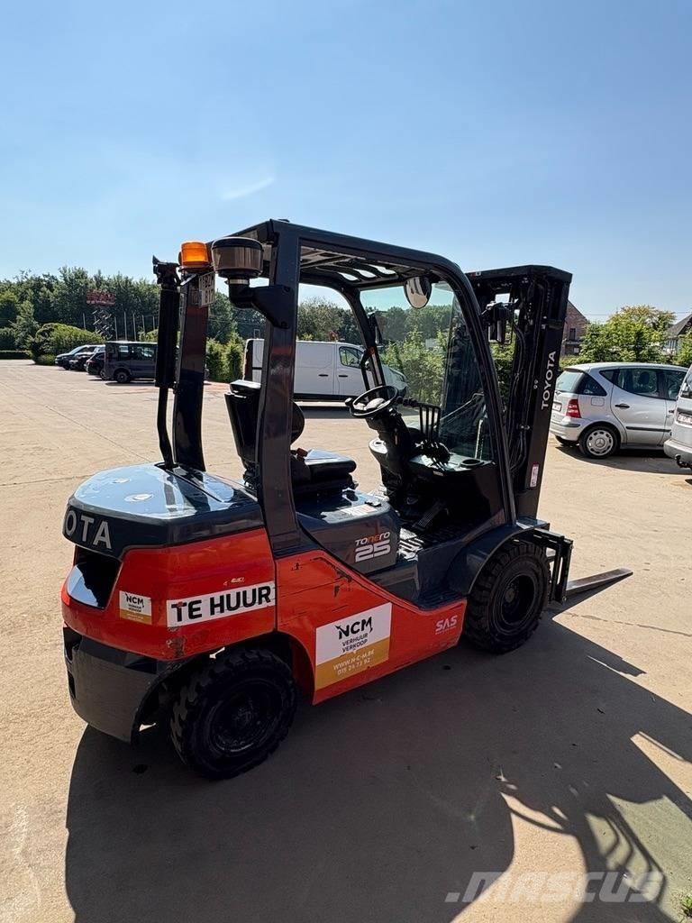 Toyota 8 FDF 25 Empilhadores Diesel