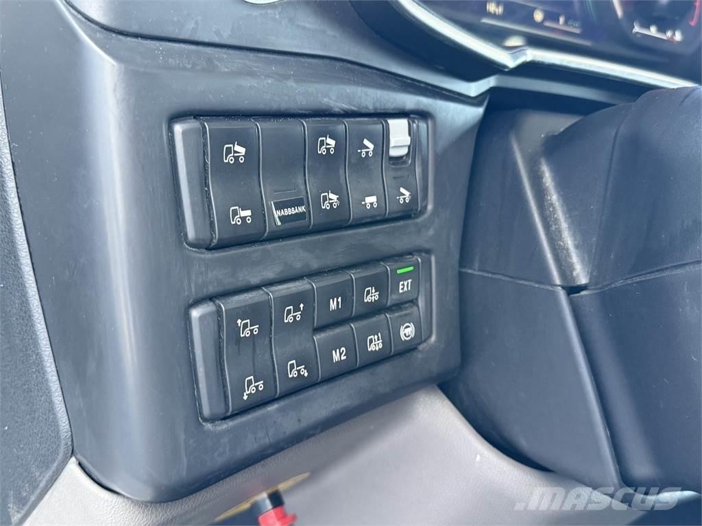 Scania R650 8x4 Camiões de chassis e cabine
