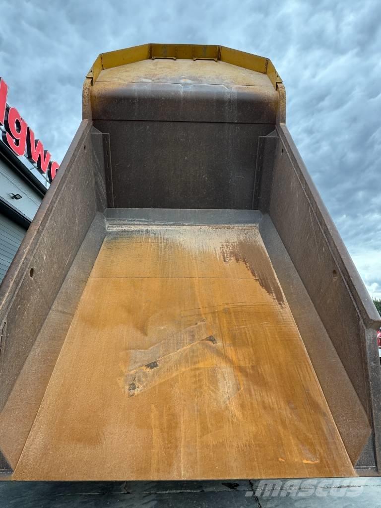 CAT 772G Camiőes dumper basculantes rígidos