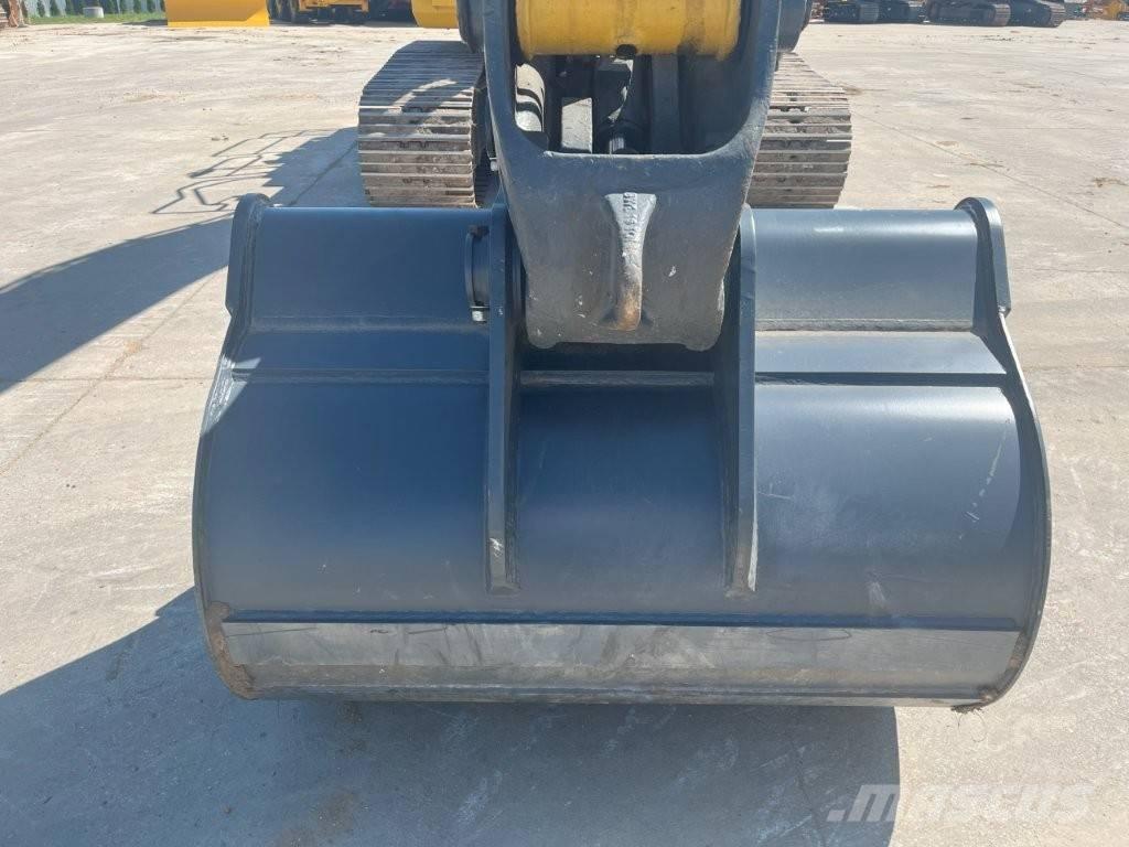 Komatsu PC 210 LC-11 Escavadoras de rastos