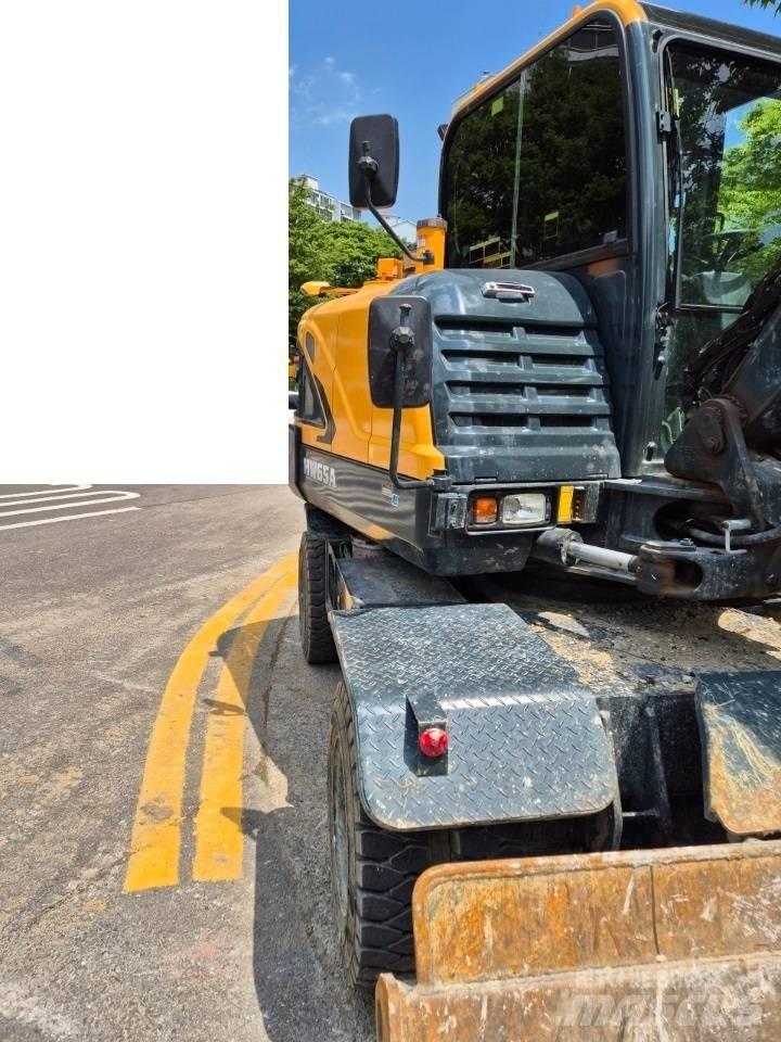 Hyundai 65A Escavadoras de rodas