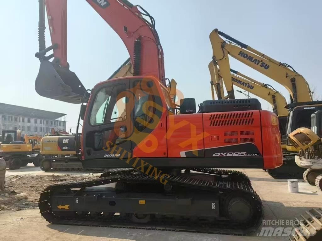 Doosan DX 225 LC Escavadoras de rastos