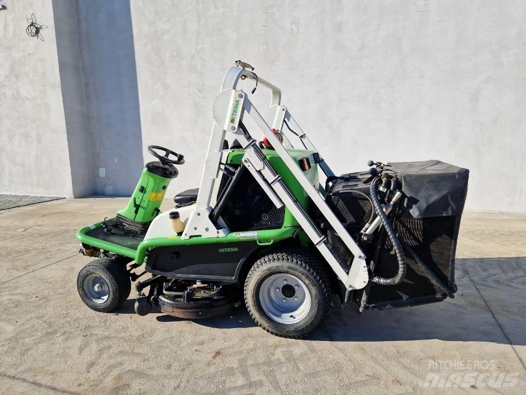 Etesia 124D Corta-Relvas montadas e arrastadas