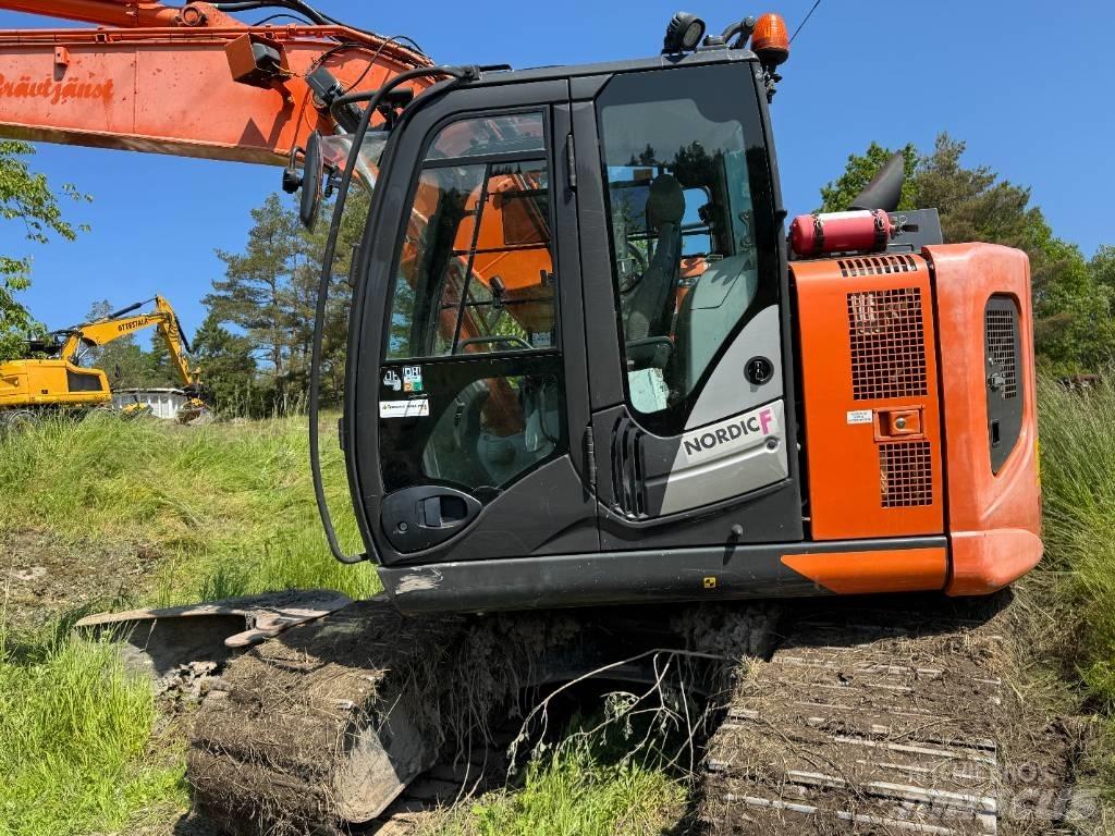 Hitachi ZX135USBL-6 Escavadoras de rastos