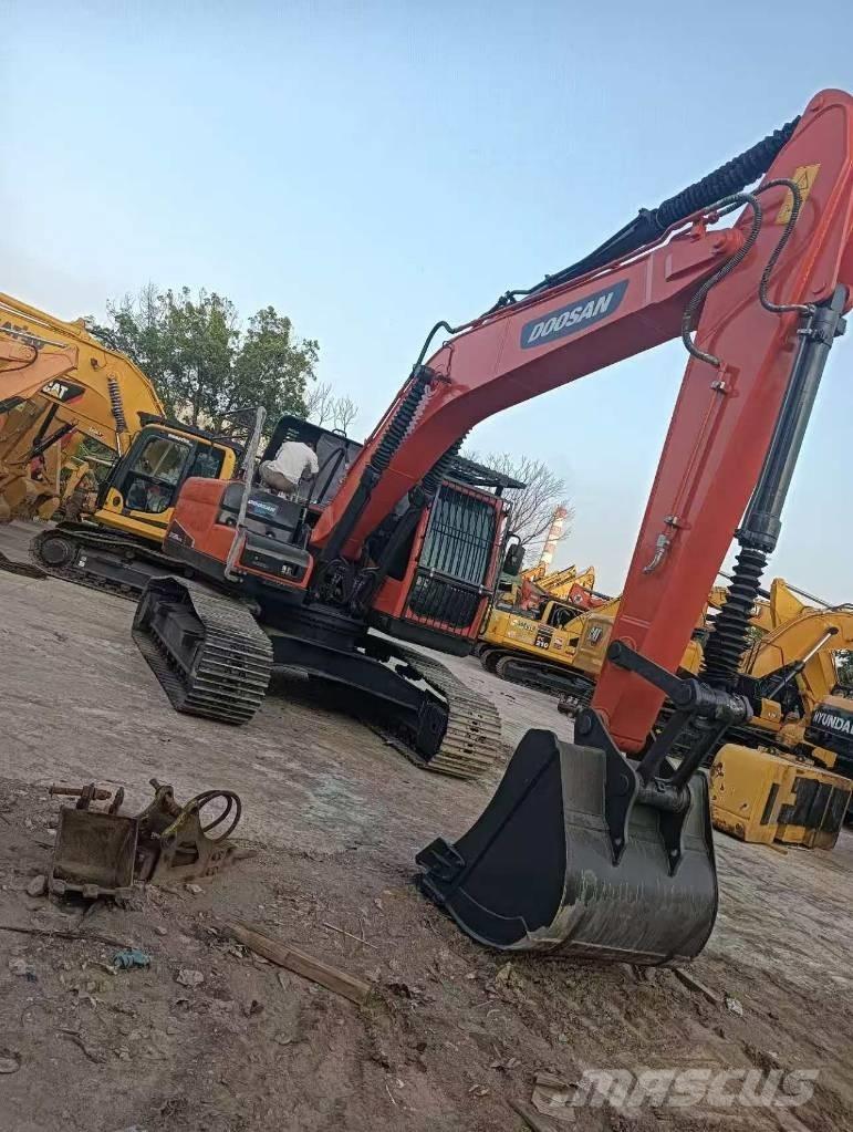 Doosan DX225LC-9C Escavadoras de rastos