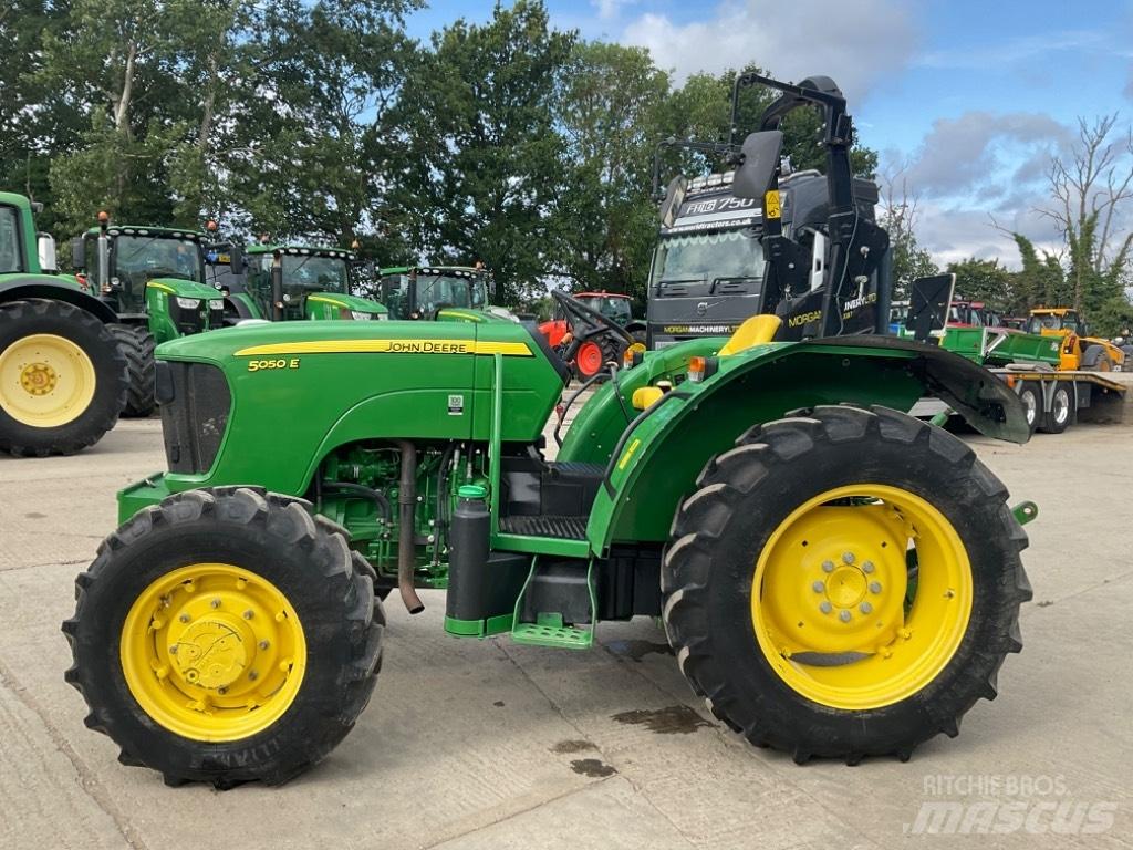 John Deere 5050E Tratores Agrícolas usados