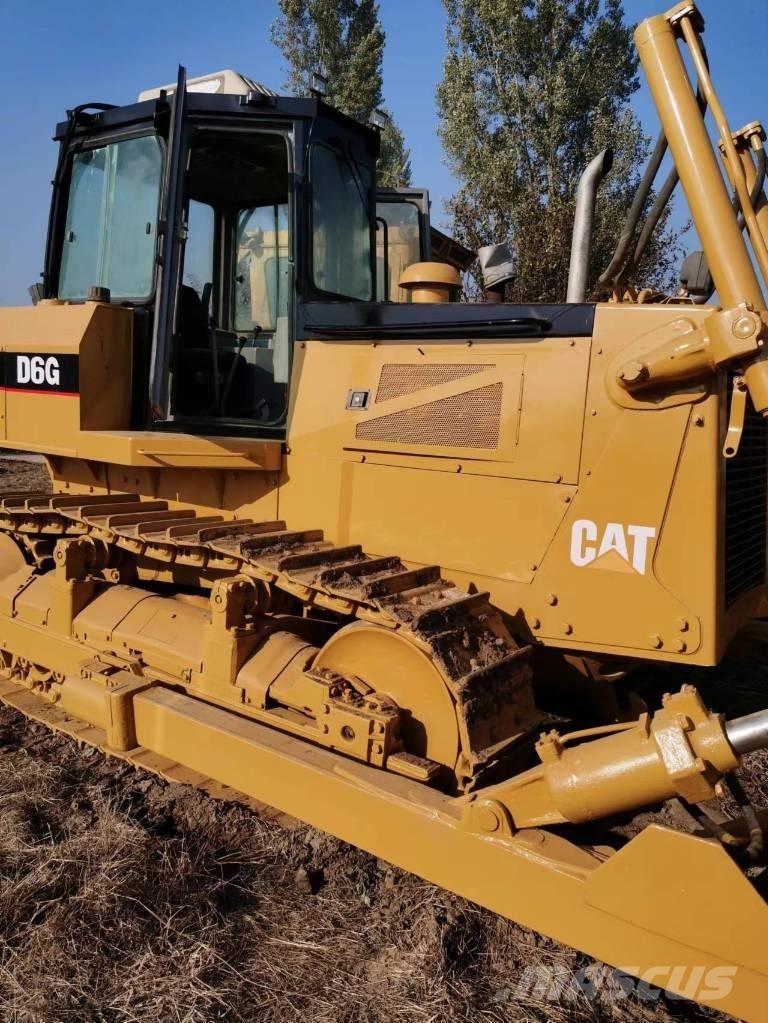 CAT D 6 G Dozers - Tratores rastos