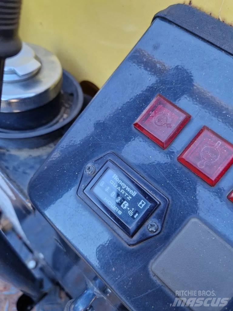 Yanmar C12R-B Dumpers de lagartas