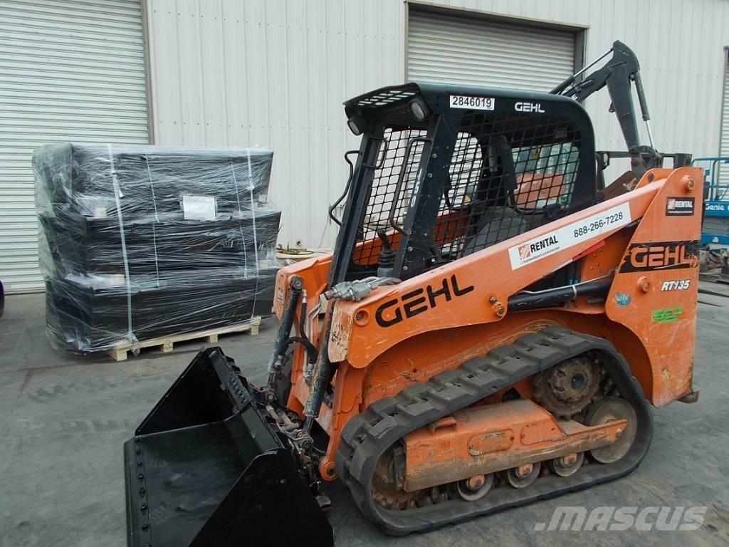 Gehl RT135 Carregadoras de direcção deslizante