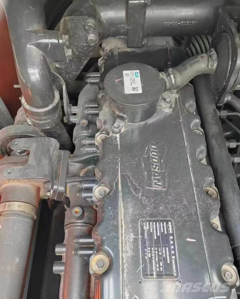 Doosan DX 220 Escavadoras de rastos