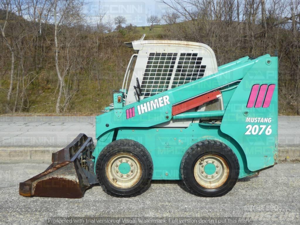 IHI Mustang 2076 Carregadoras de direcção deslizante