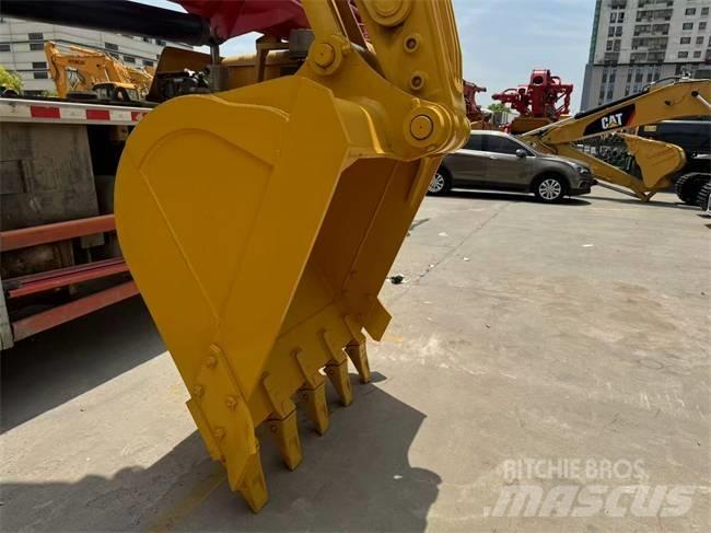 Komatsu PC 220-8 Escavadoras de rastos