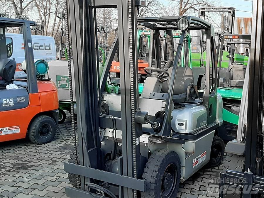 Nissan Y1D2A25Q Empilhadores Diesel