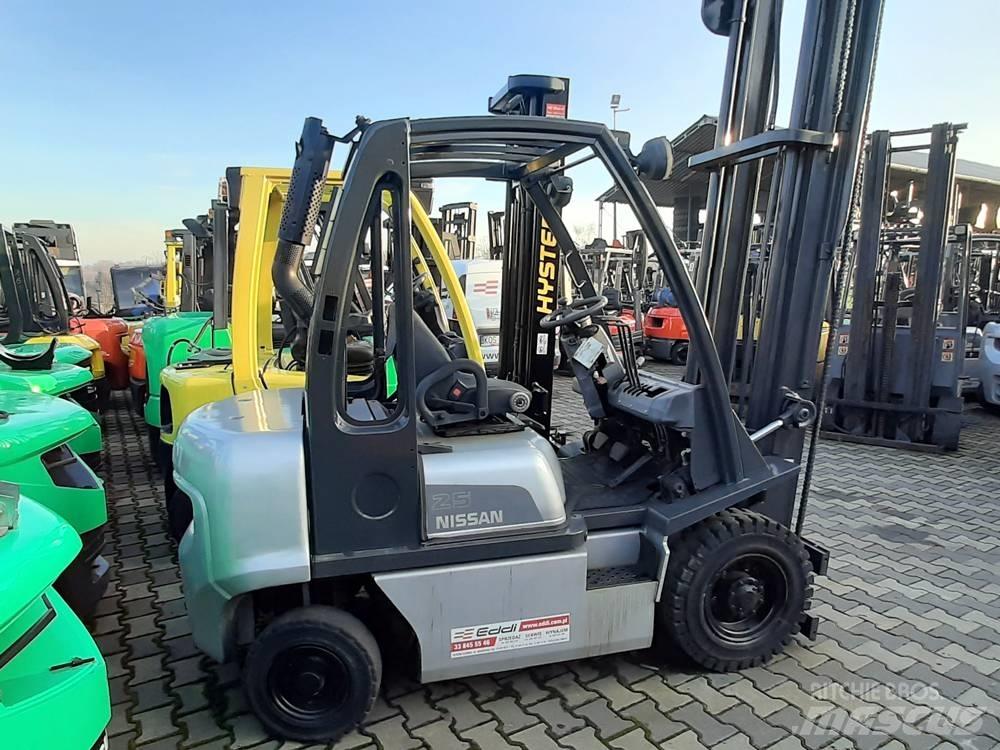 Nissan Y1D2A25Q Empilhadores Diesel