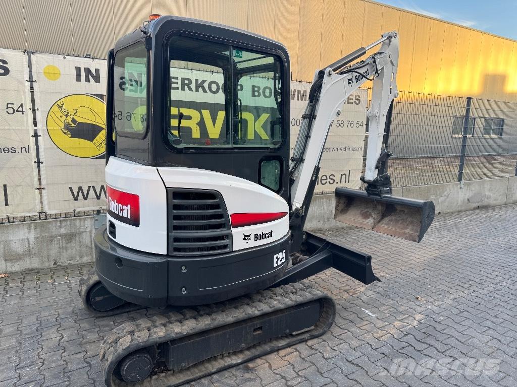 Bobcat E25 Mini Escavadoras <7t