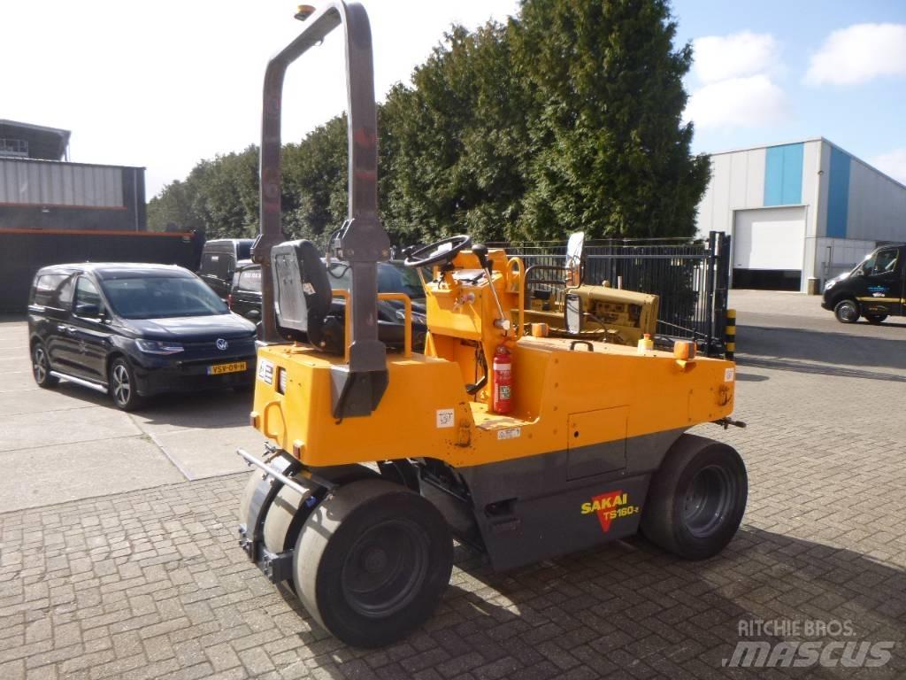Sakai TS160-2 Cilindros Compactadores de pneus