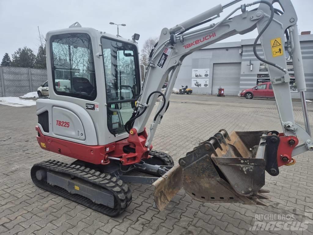 Takeuchi TB 225 Mini Escavadoras <7t
