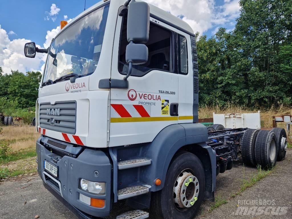 MAN 324.26 Camiões de chassis e cabine