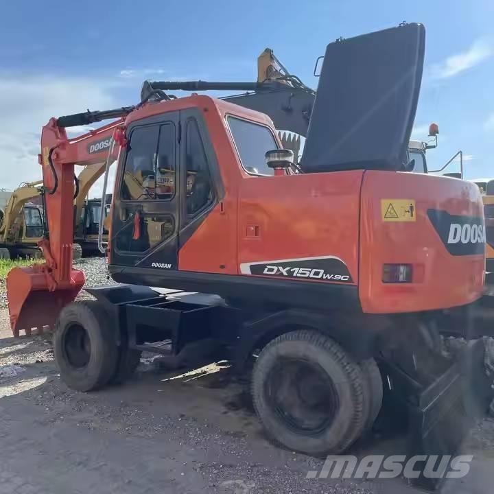 Doosan DX150W Escavadoras de rodas