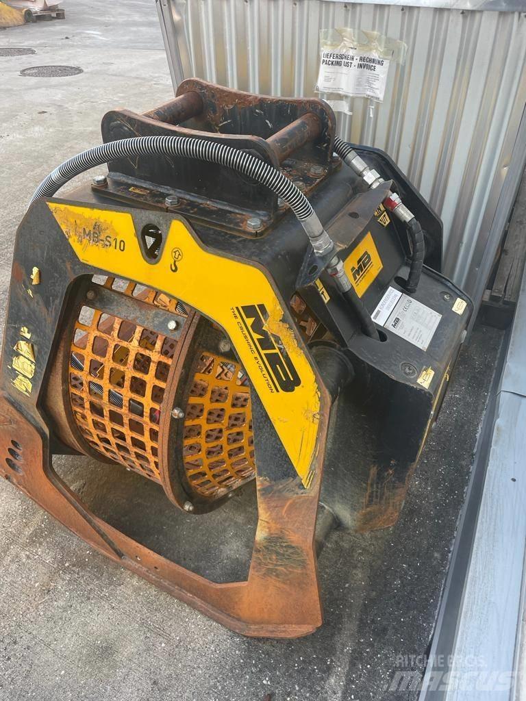 MB Crusher S 10 Crivos