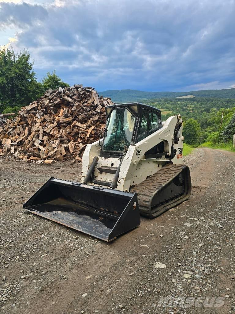 Bobcat T 320 Carregadoras de direcção deslizante