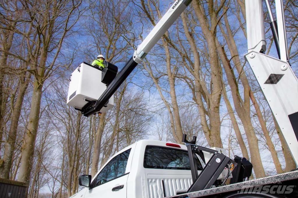 VERSALIFT VTA-135-H Plataformas aéreas montadas em camião