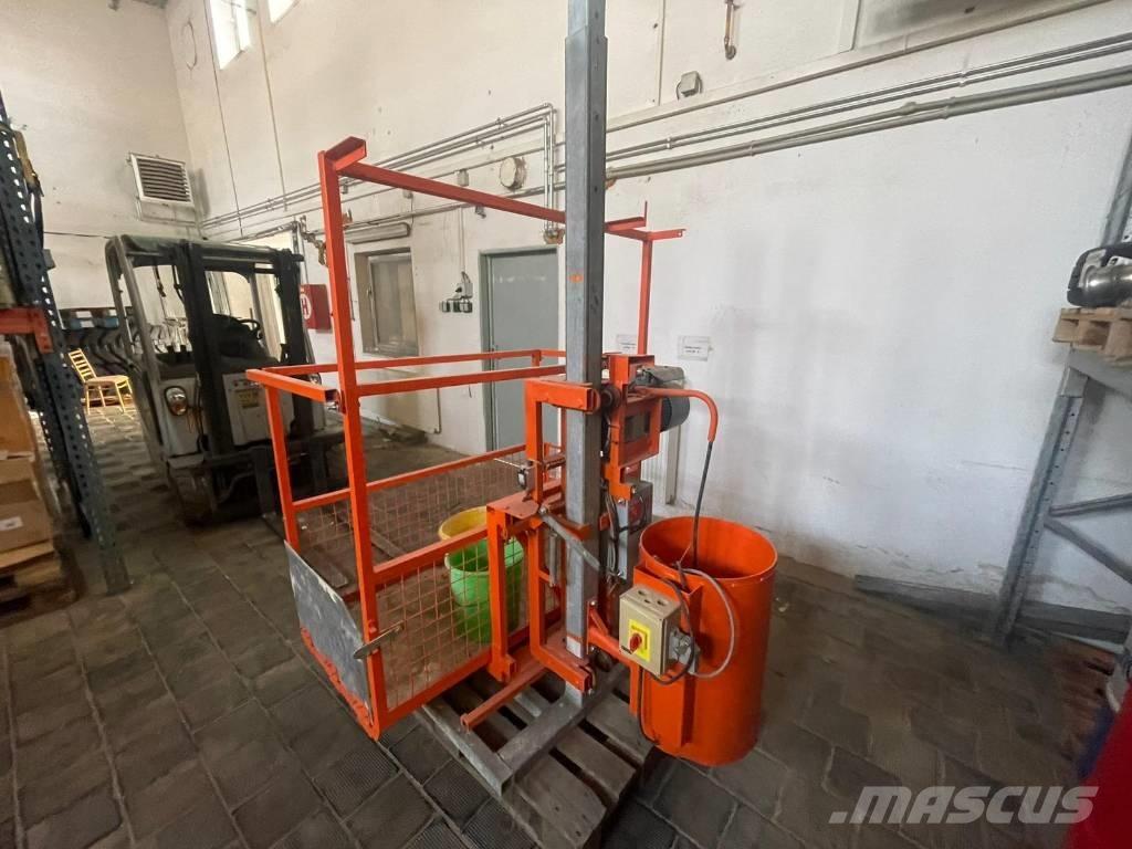 Ebbs & Radinger ZL200 Elevadores de obra