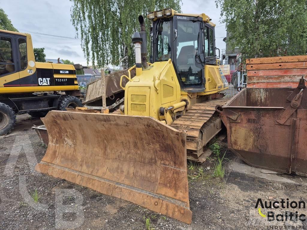 Komatsu D51EX-22 Dozers - Tratores rastos