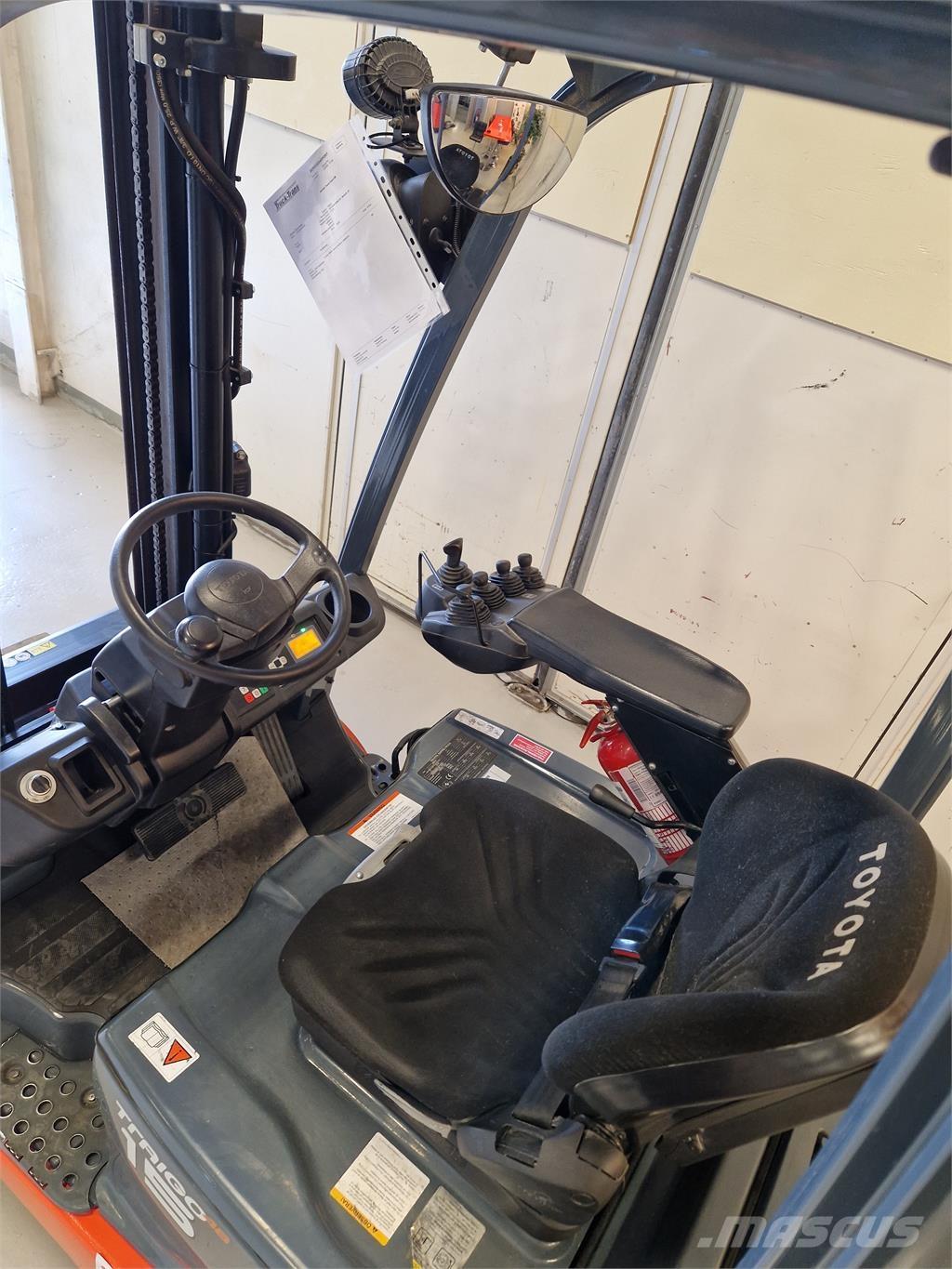 Toyota 8FBE15T Empilhadores eléctricos