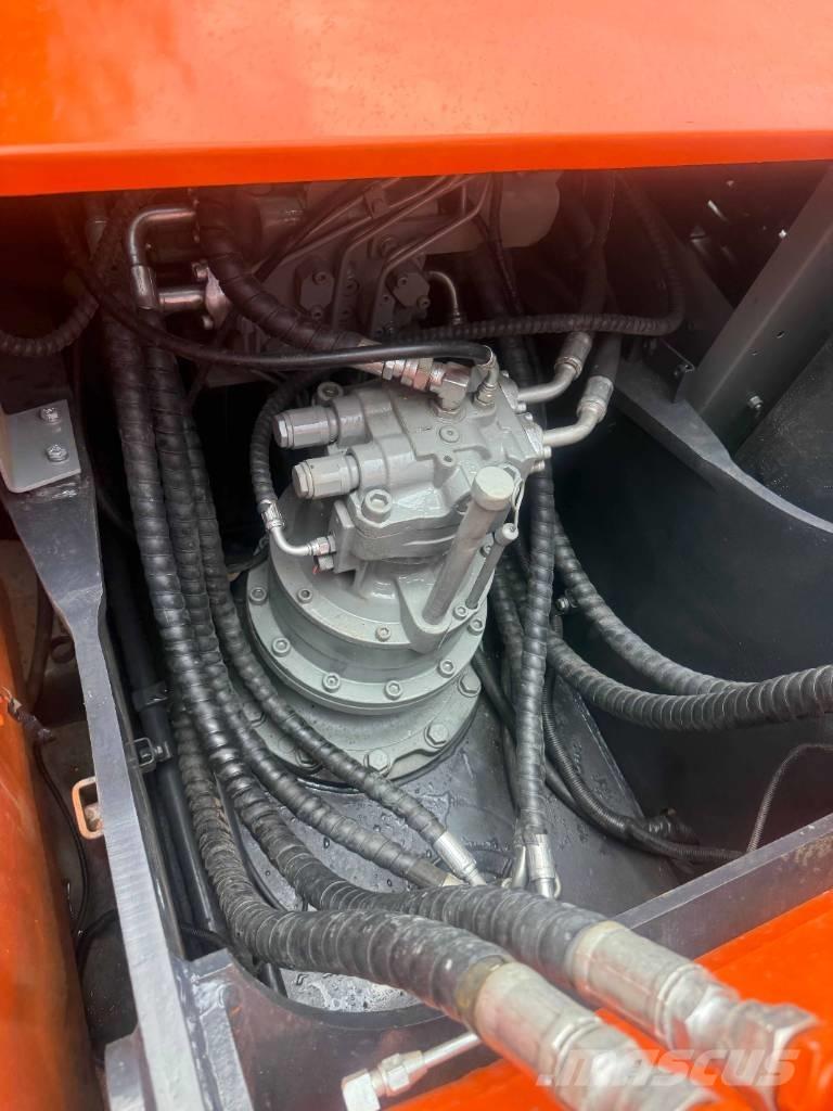 Hitachi ZX200 Escavadoras de rastos