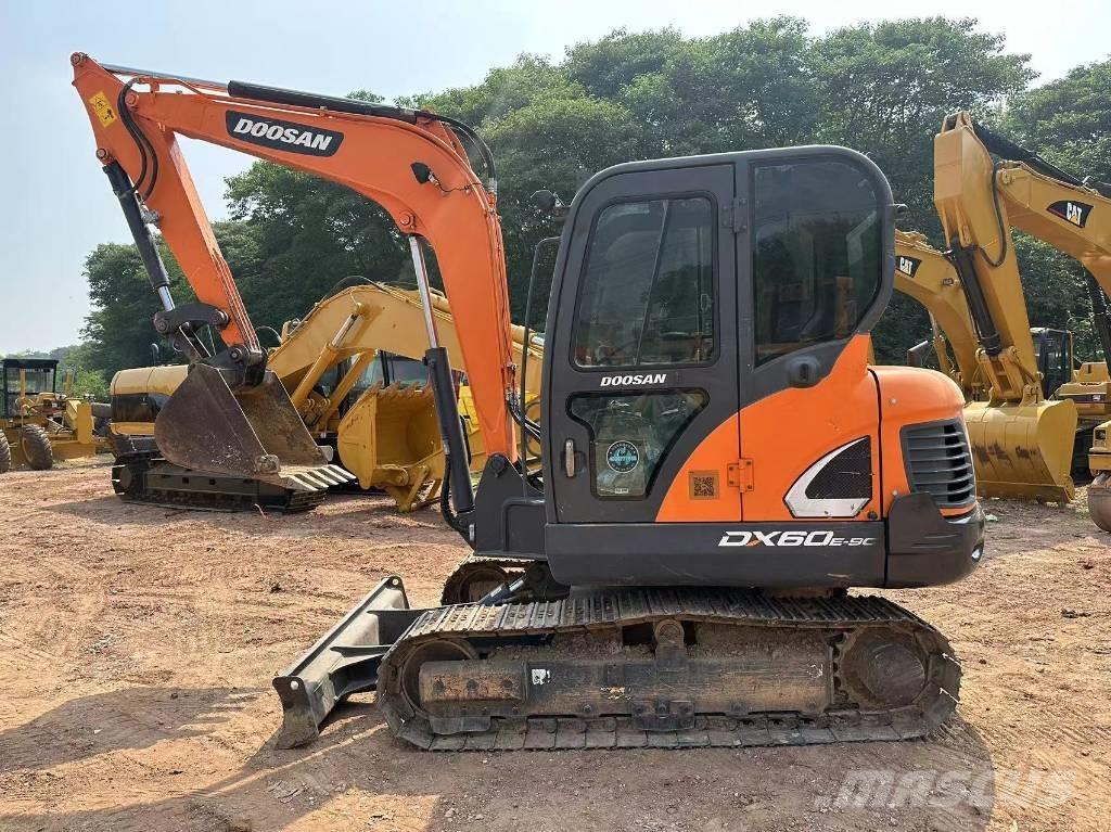 Doosan DX60 Escavadoras de rastos