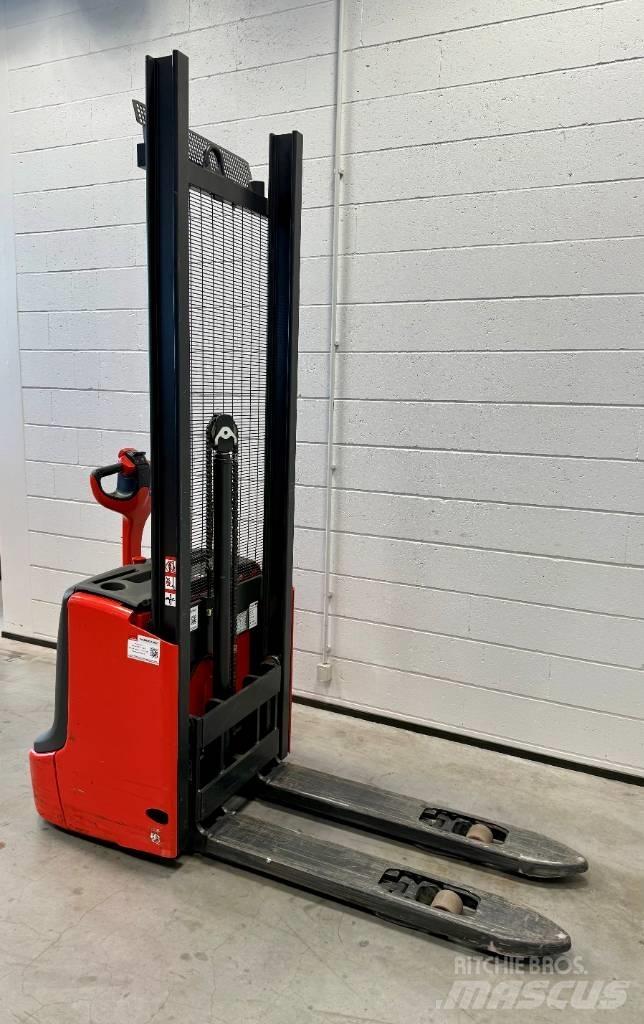 Linde L12i/1172 Empilhador para operador externo