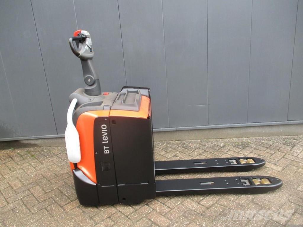 BT LPE 200 Porta-paletes com plataforma
