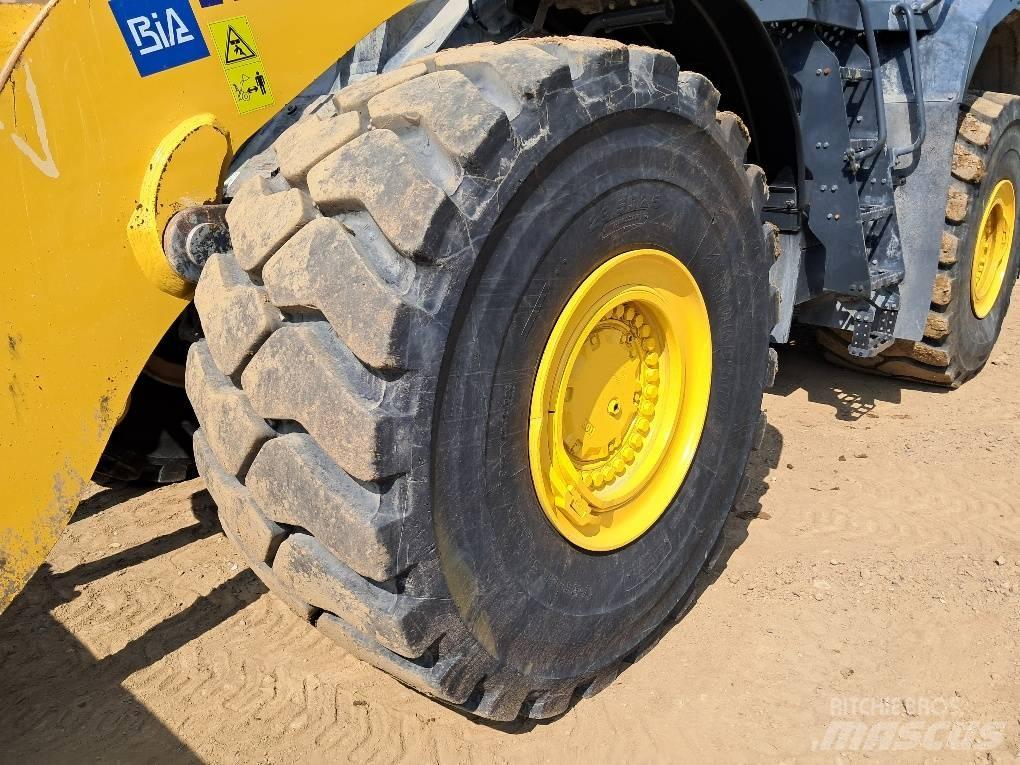 Komatsu WA500-8E0 Pás carregadoras de rodas