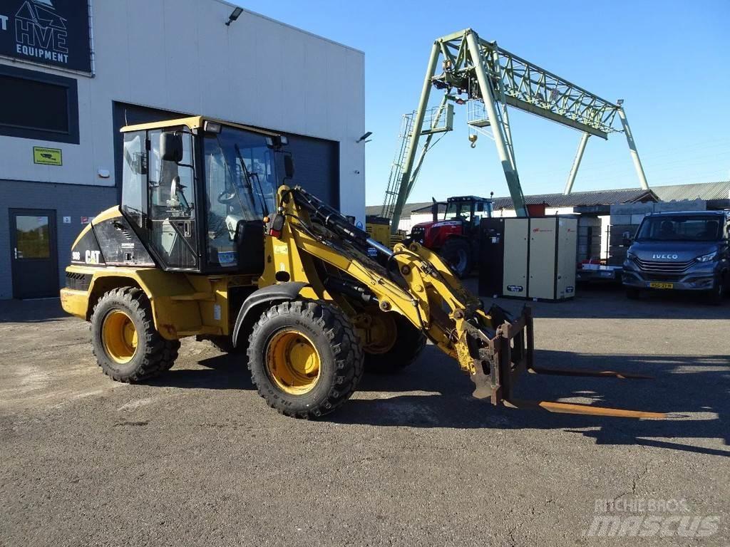 CAT 908 Pás carregadoras de rodas
