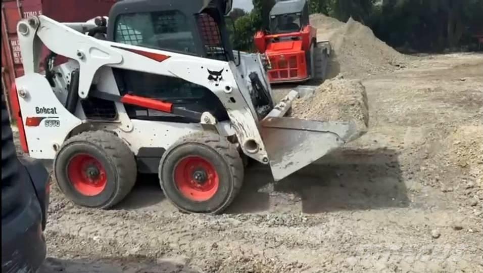Bobcat S650 Carregadoras de direcção deslizante