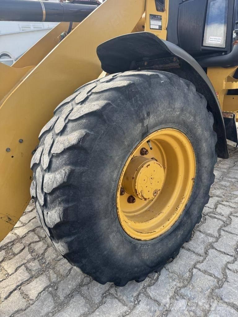 CAT 908M Pás carregadoras de rodas