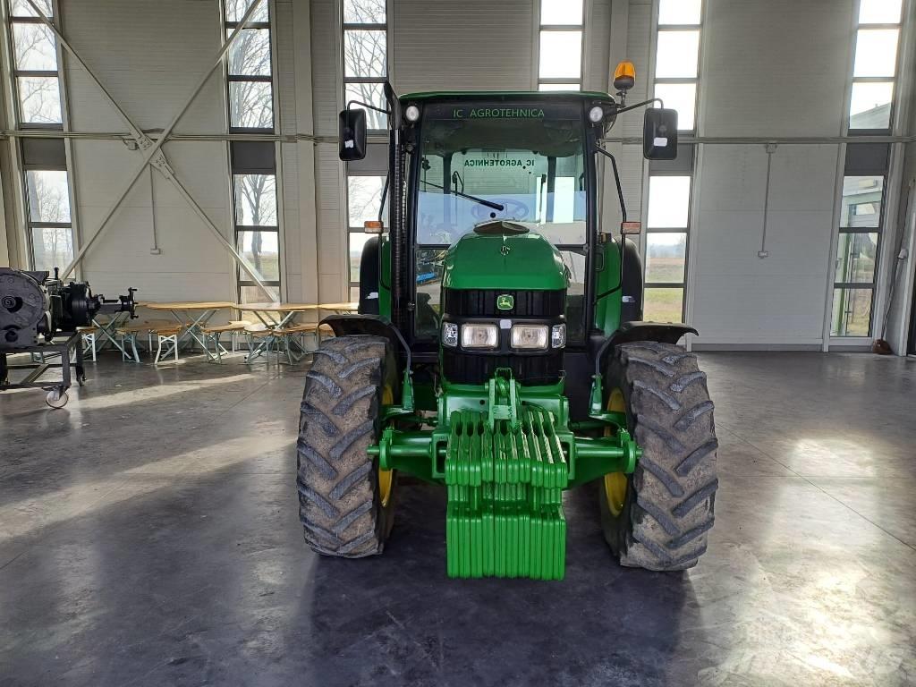 John Deere 5100 R Tratores Agrícolas usados