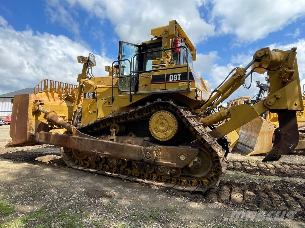 CAT D 9 T Dozers - Tratores rastos